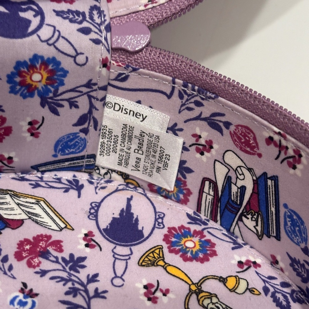 Disney Vera Bradley Beauty and the Beast Mrs Potts Chip Round Cosmetic Case Bag - Picture 9 of 11